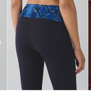 Lululemon All The Right Places Pant Size 4 navy snake Luxtreme
